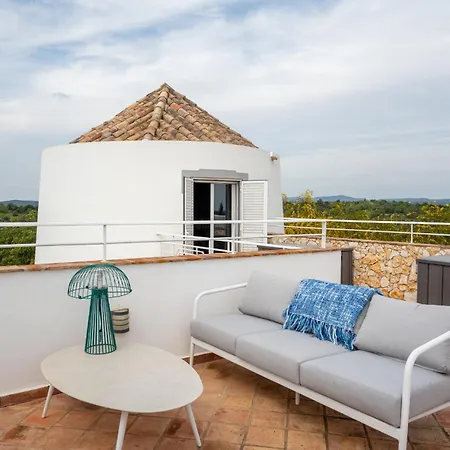Villa Dois Moinhos Do Vento, *
