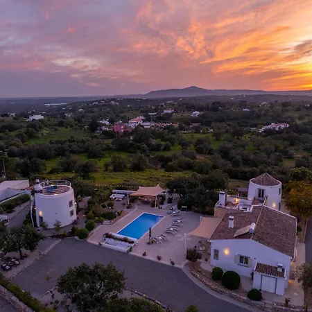 Dois Moinhos Do Vento, Villa Santo Estevao (Faro)