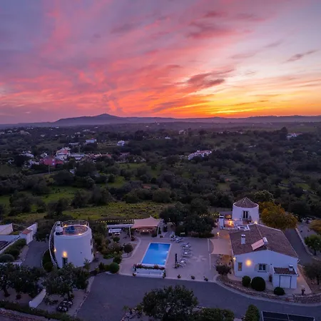 Villa Dois Moinhos Do Vento, *